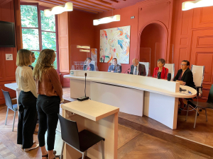 Installation-face-tribunal.jpg